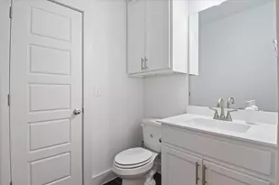 7209 Bassett Ct, Austin, TX 78741 - Photo 7