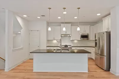 7209 Bassett Court, Austin, TX 78741 - Photo 9