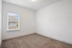 7209 Bassett Ct, Austin, TX 78741 - Photo 31