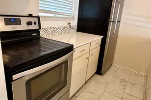 6910 Hart Ln, Austin, TX 78731 - Photo 9