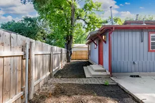 74 Julius St, Austin, TX 78702 - Photo 21