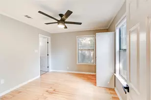 74 Julius St, Austin, TX 78702 - Photo 15