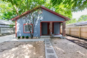 74 Julius St, Austin, TX 78702 - Photo 1