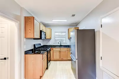 74 Julius Street, Austin, TX 78702 - Photo 9