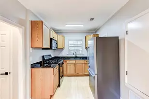 74 Julius St, Austin, TX 78702 - Photo 9