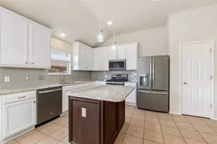 3005 Hawks Swoop Trail, Pflugerville, TX 78660 - Photo 7