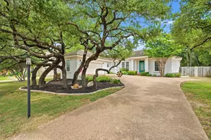 119 Crest View Dr, Lakeway, TX 78734 - Photo 1