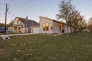 346 Nene Ln, Bastrop, TX 78602 - Photo 3