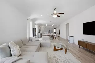 1636 Flying Horseshoe Bnd, Georgetown, TX 78628 - Photo 11