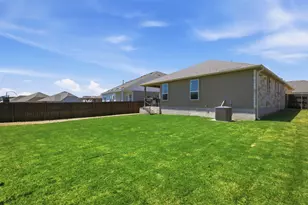 1636 Flying Horseshoe Bnd, Georgetown, TX 78628 - Photo 31