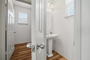 408 Azurite Dr, Jarrell, TX 76537 - Photo 13