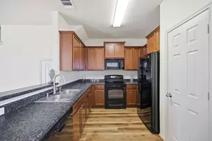 408 Azurite Dr, Jarrell, TX 76537 - Photo 9