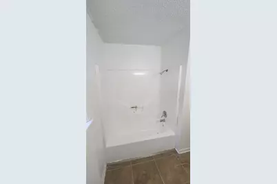 903 W 1st Street, Cameron, TX 76520 - Photo 7