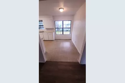 903 W 1st Street, Cameron, TX 76520 - Photo 11