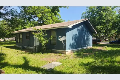 903 W 1st Street, Cameron, TX 76520 - Photo 3