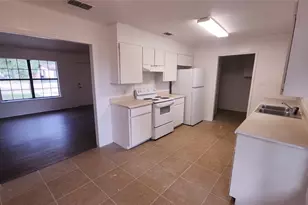 903 W 1st St, Cameron, TX 76520 - Photo 13