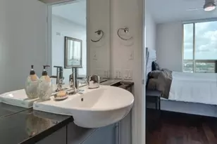 300 Bowie St, Austin, TX 78703 - Photo 17