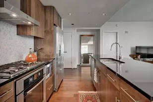 300 Bowie St, Austin, TX 78703 - Photo 3