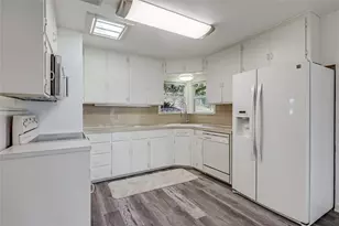 19519 Draper Mountain Trail, Lago Vista, TX 78645 - Photo 9