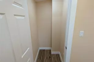 320 Laredo St, Lockhart, TX 78644 - Photo 17