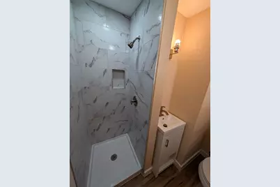 320 Laredo Street, Lockhart, TX 78644 - Photo 13