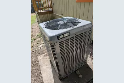 320 Laredo Street, Lockhart, TX 78644 - Photo 27