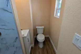 320 Laredo St, Lockhart, TX 78644 - Photo 11