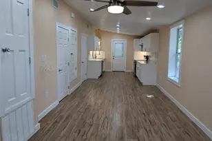 320 Laredo St, Lockhart, TX 78644 - Photo 3