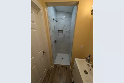 320 Laredo Street, Lockhart, TX 78644 - Photo 21