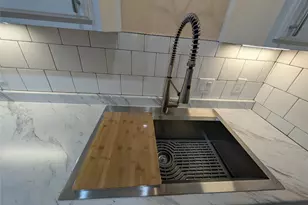 320 Laredo St, Lockhart, TX 78644 - Photo 7