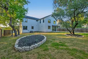 10701 Scotland Well Dr, Austin, TX 78750 - Photo 25