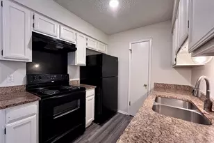 2103 Courtney St, Austin, TX 78745 - Photo 9