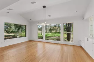 33 Long Creek Rd, Austin, TX 78737 - Photo 9