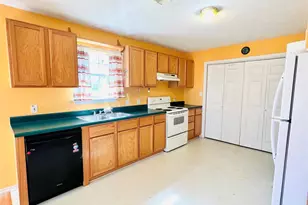 2105 W Gillis Ave, Cameron, TX 76520 - Photo 11