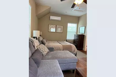 911-B Morrow Street, Austin, TX 78757 - Photo 7