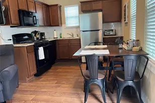 911-B Morrow St, Austin, TX 78757 - Photo 3