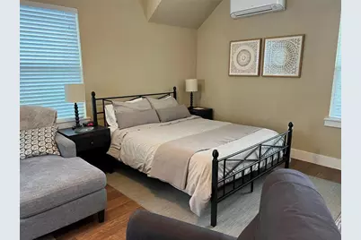 911-B Morrow Street, Austin, TX 78757 - Photo 7