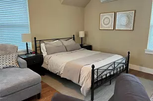 911-B Morrow St, Austin, TX 78757 - Photo 7