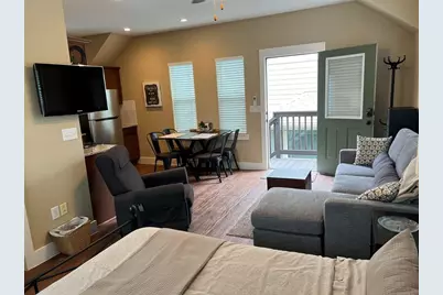 911-B Morrow Street, Austin, TX 78757 - Photo 5