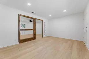 1500 Fairfield Dr, Austin, TX 78757 - Photo 9