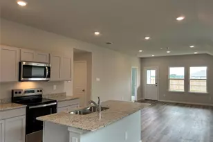 310 Pickel Dr, Rockdale, TX 76567 - Photo 3