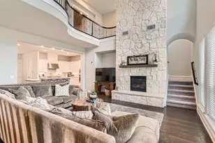 921 Morning Moon Cir, Austin, TX 78732 - Photo 5