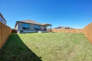 18600 Golden Eagle Way, Elgin, TX 78621 - Photo 39