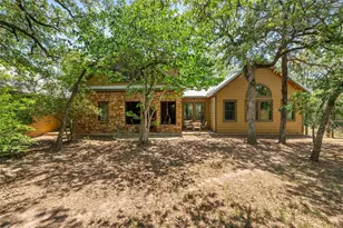 136 Red Fox Ln, Bastrop, TX 78602 - Photo 23
