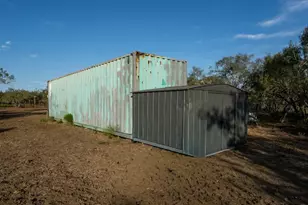 1096 Co Rd 447, Waelder, TX 78959 - Photo 19