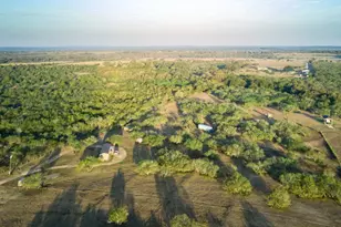 1096 Co Rd 447, Waelder, TX 78959 - Photo 11