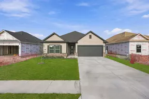 132 Wind Hl, Jarrell, TX 76537 - Photo 3