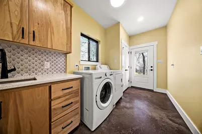 153 Cr 491 Road, Coupland, TX 78621 - Photo 9