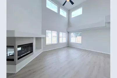 9622 Woodvale Drive, Austin, TX 78729 - Photo 5