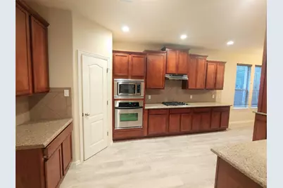 1601 Lions Den, Leander, TX 78641 - Photo 5